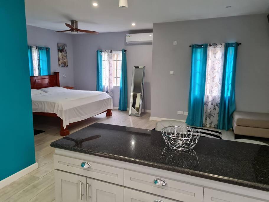 Coconut Creek Deluxe Suite Hyde Park ภายนอก รูปภาพ